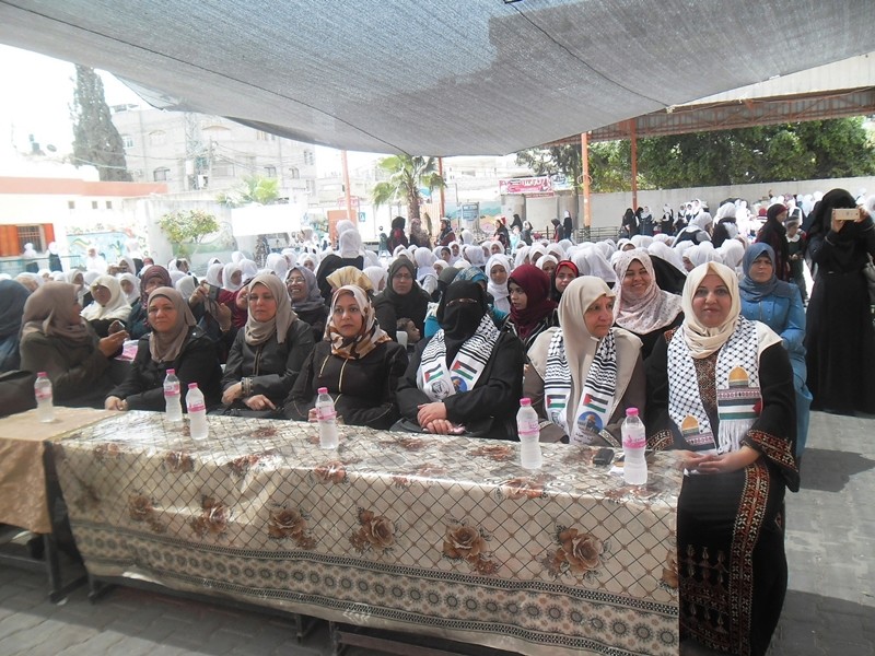 مدير التربية والتعليم شرق غزة يفتتح معرضاً تراثياً بمدرسة العباس الأساسية أ للبنات Sam_6021