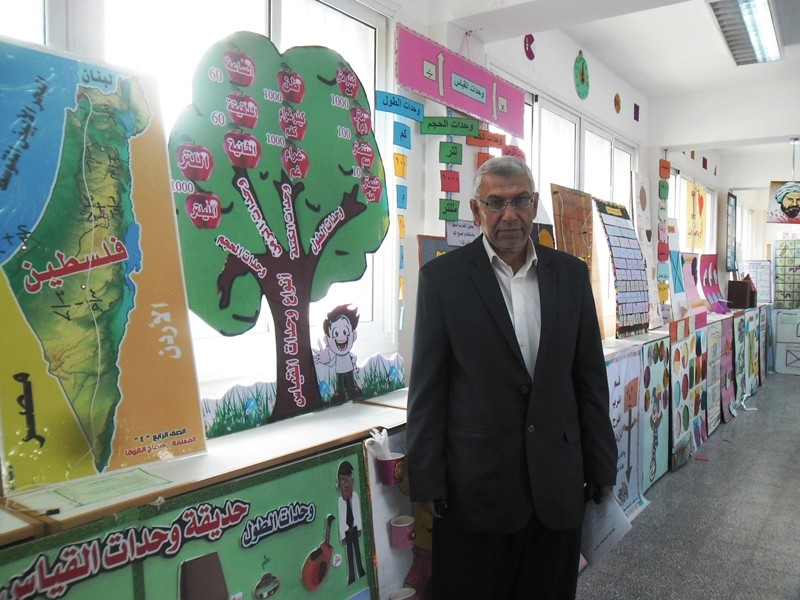  استمرار فعاليات معرض لمسات إبداعية للوسائل التعليمية بغرب خان يونس Sam_8041