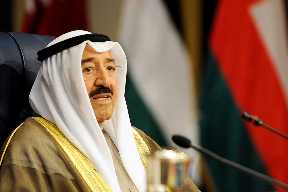أمير الكويت يغادر المستشفى بعد إتمام فحوصاته بنجاح 67932810