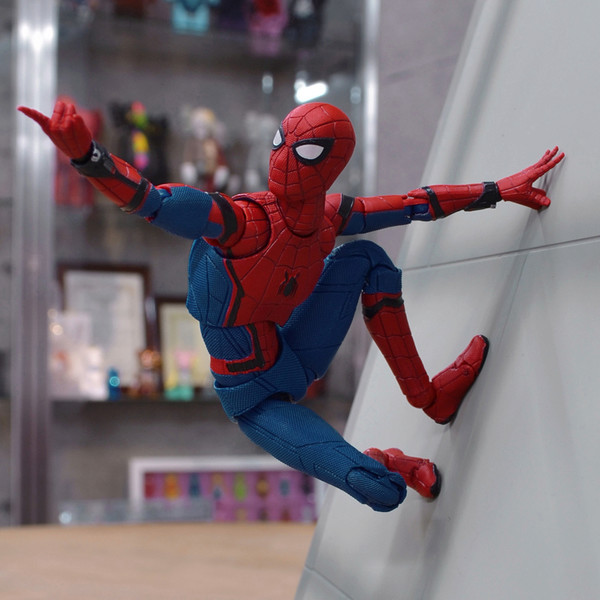MAFEX Spider-Man: Homecoming Tech Suit Mafex-27