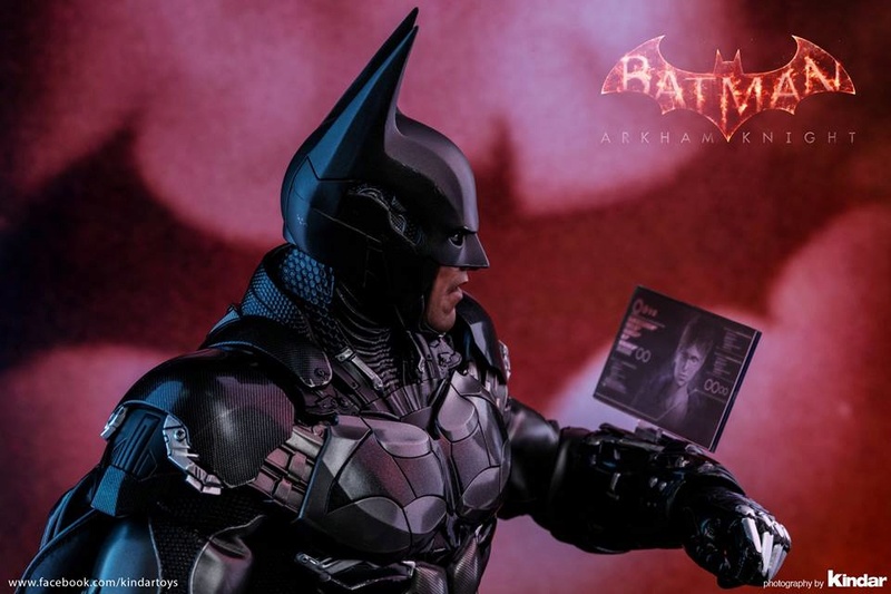 [Hot Toys] Batman: Arkham Knight | Batman 1/6 - Página 2 22780110