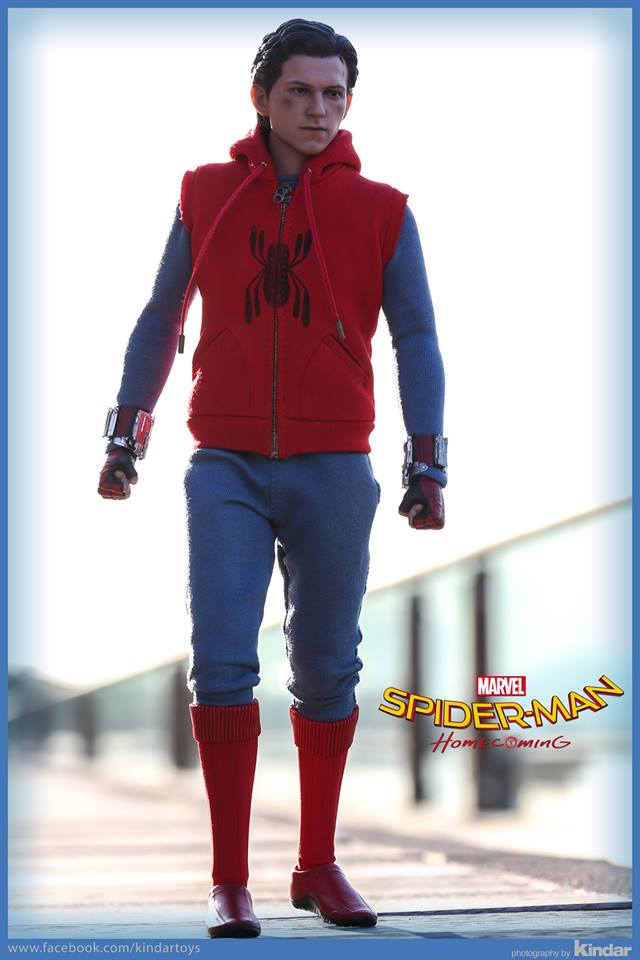 [Hot Toys]  Spider-Man Homemade Suit Version 25593810