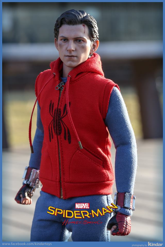 [Hot Toys]  Spider-Man Homemade Suit Version 25594010