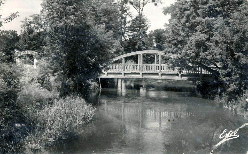 04 - Frédéric BERNARD et le Centre de Repos BERNARD-MOTEURS  Pont_d10