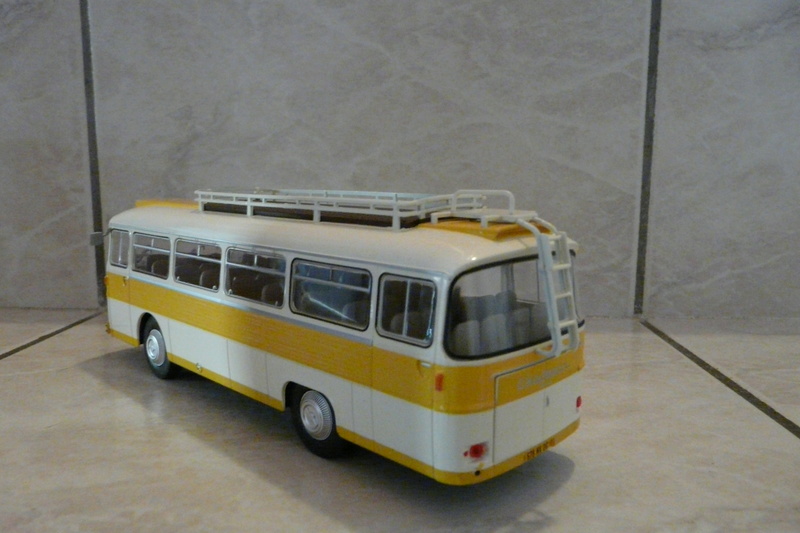 iveco - Les cars et bus miniatures - Page 2 P1060911