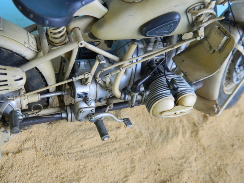 BMW R75 D.A.K. Italeri 1/9. Ende. - Page 6 17510