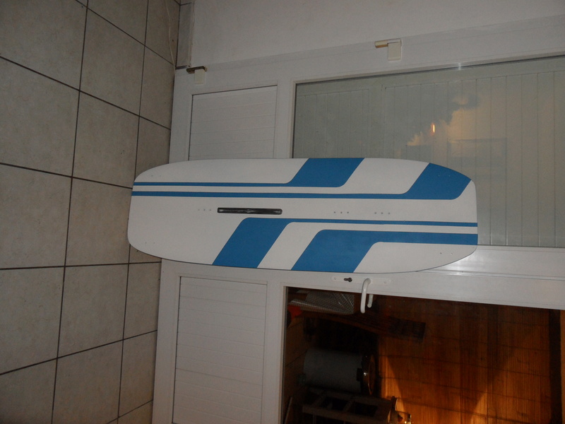 Nouvelle transformation ancienne funboard vers twin tip Sam_1521