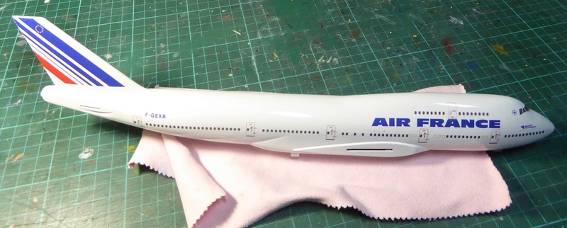 Boeing 747-400, Air France, Hasegawa 1/200. - Page 2 P1060034