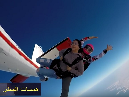 شاهد أسيل عمران تقفز بالباراشوت فوق أجواء دبي 310
