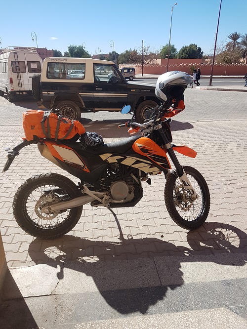 Une petite nouvelle au garage , KTM 690 enduro 690-110