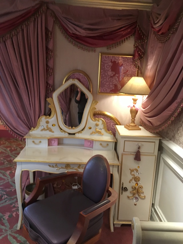 Kakira sème de la poussiere de fée et des bulles a disney: délice de suite au GFC saupoudré de Castle club en dessert - Page 7 7f10b710