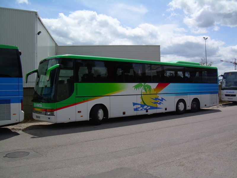 Les Setra série 300 Setra_75