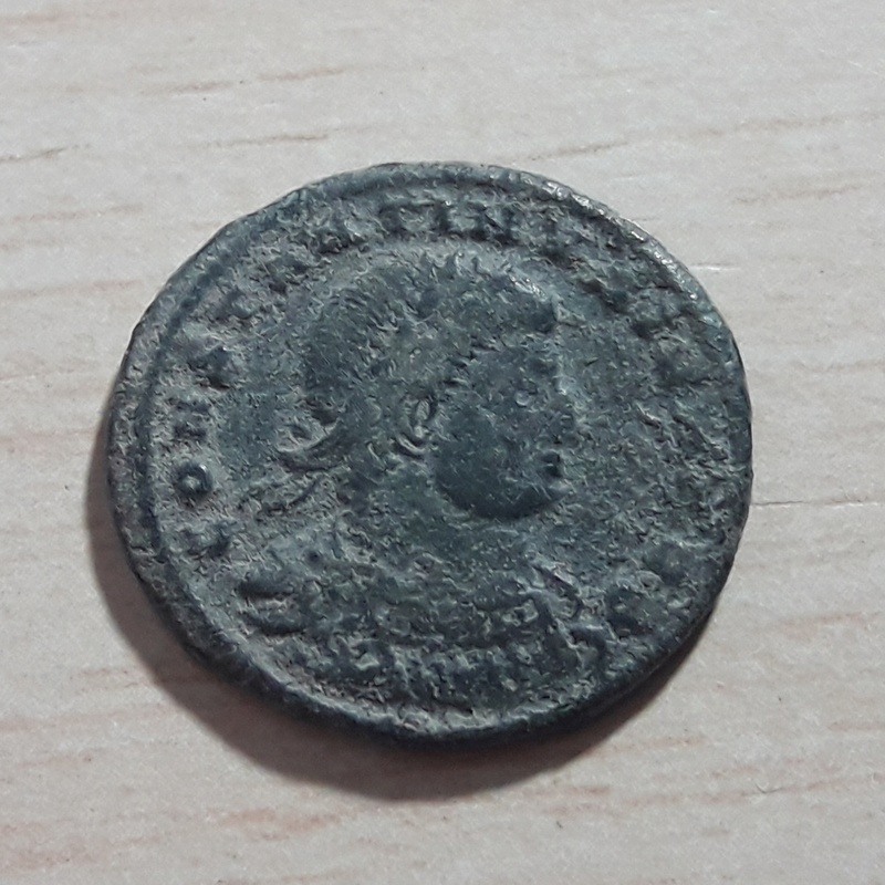 AE3 de Constantino II. GLORIA EXERCITVS. Siscia 20171131
