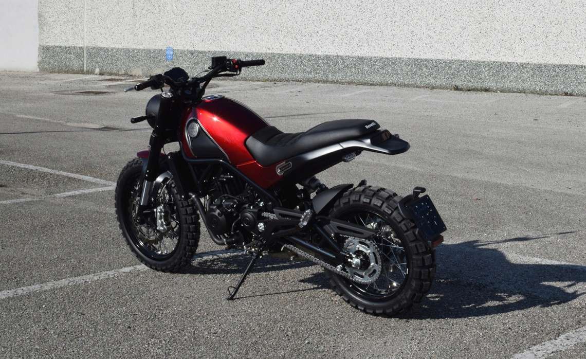 leoncino 500 black