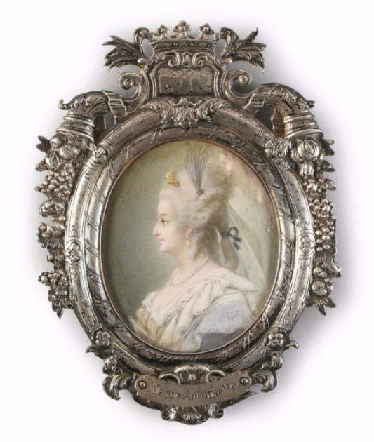 Collection : miniatures de Marie Antoinette et de ses proches - Page 12 Zzj214