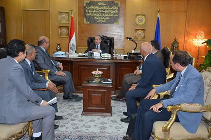 محافظ دمياط يجتمع مع أعضاء مجلس إدارة بنك مصر بدمياط لبحث تغطية المحافظة بأفرع البنك لخدمة المواطنين Oa56