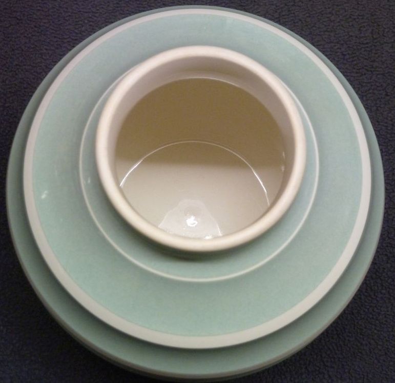 Wedgwood Pottery - Keith Murray designs - Page 2 Wedgwo15