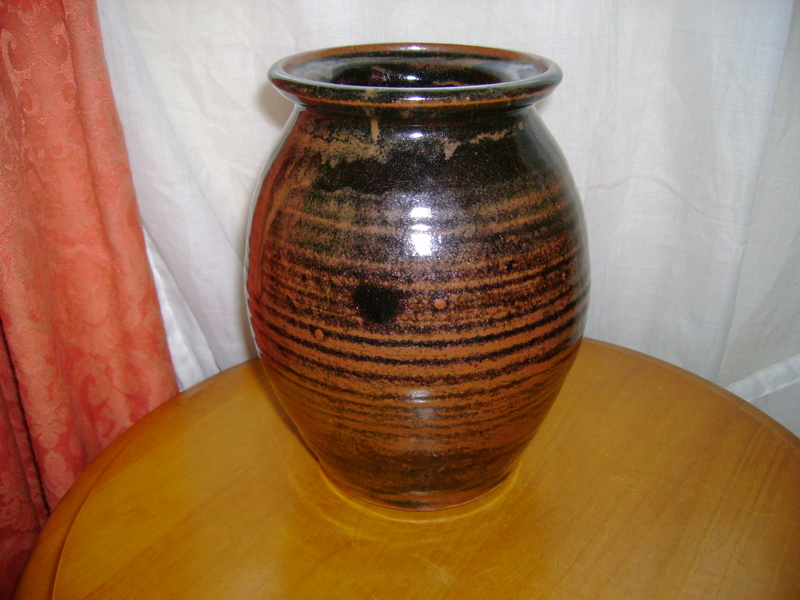 Tenmoku vase, impressed AL or RL mark Dsc05214