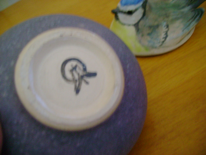 A sweet little lidded pot, apple mark - Barbara Colls Dsc05530