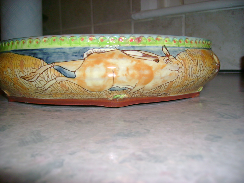 A beautiful pot, maker unknown - Minchin or Hale? Dsc05718