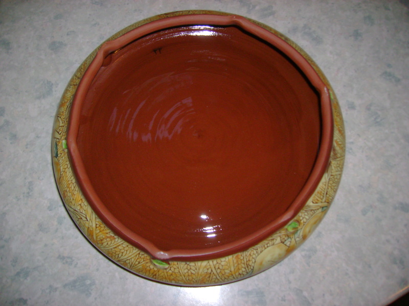 A beautiful pot, maker unknown - Minchin or Hale? Dsc05810