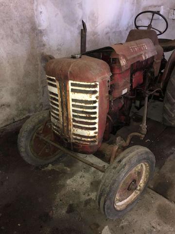 11 CARCASSONNE : vente aux enchères de tracteurs anciens le 26 MAI 2018 1860