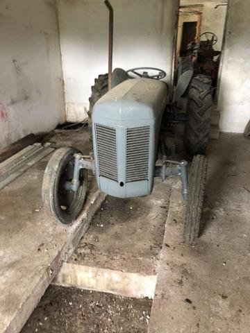 11 CARCASSONNE : vente aux enchères de tracteurs anciens le 26 MAI 2018 1862