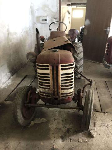 11 CARCASSONNE : vente aux enchères de tracteurs anciens le 26 MAI 2018 23113