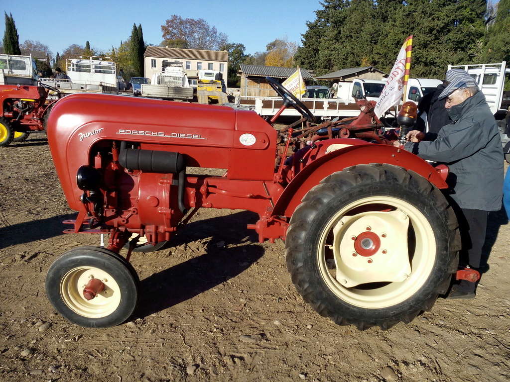 30 - RODILHAN - Marché du terroir et expo tracteurs anciens  Img_2241