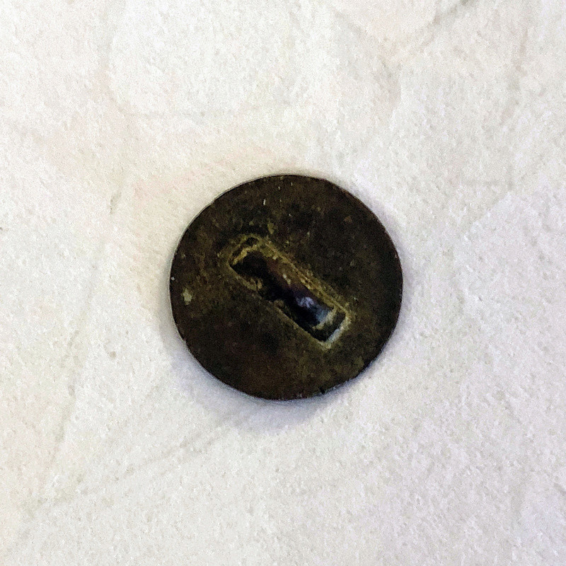 Botón de Isabel II, tipo R68 (S en espejo) Unname10