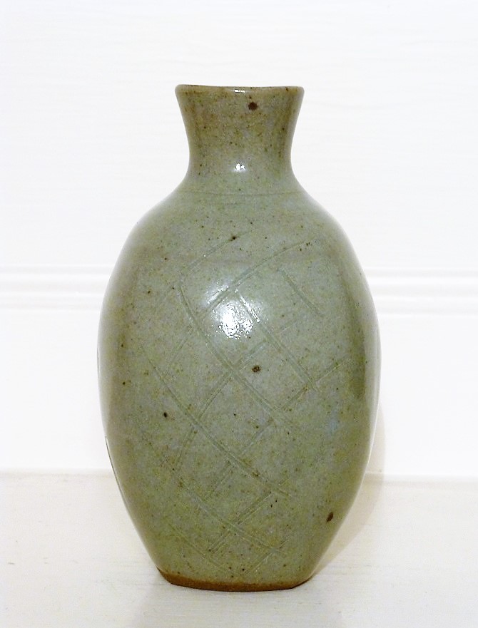 Celadon bottle vase SP or RP mark (R backwards) - Phil Rogers?  Unkn_b10
