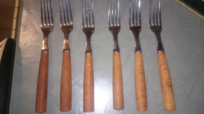 Aide service de table couteaux / fourchettes BELLINI ET CAGGIARI ( personnel) Dsc_2615