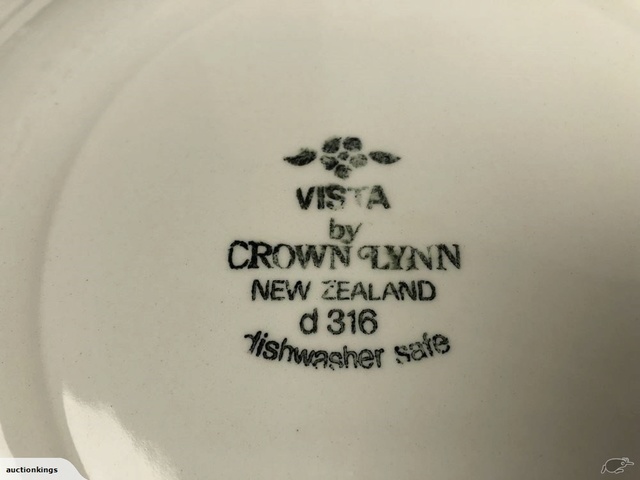 Crown Lynn - Vista 77796910