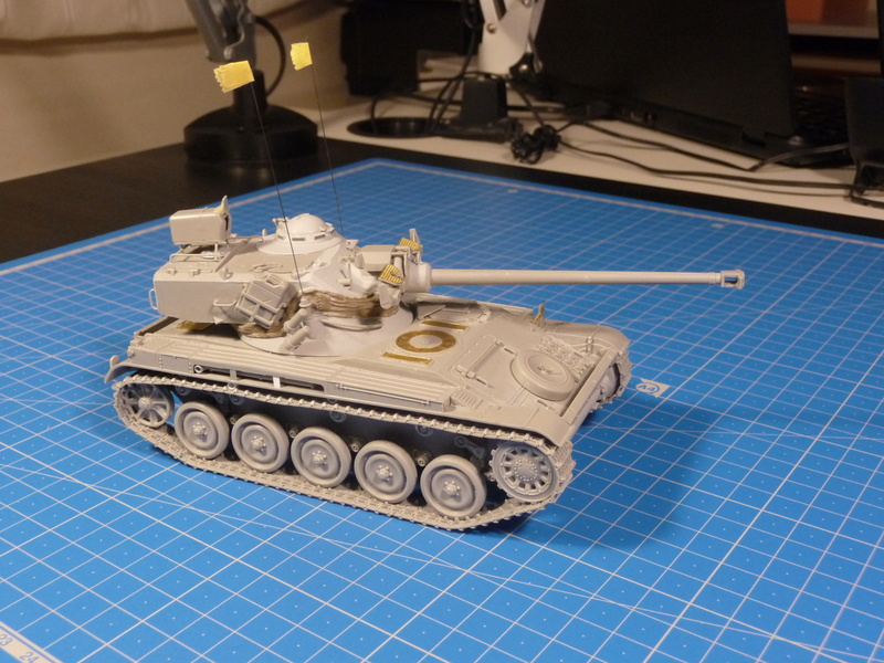 mon deuxième montage:Sherman M4A3E8 "Fury" P1230620