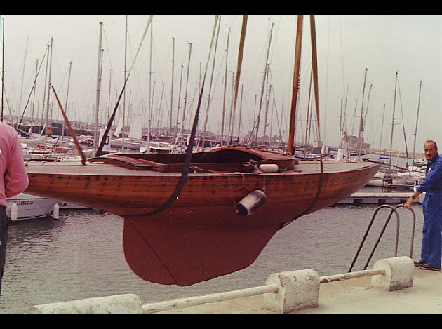 Passage en RC d'un ancien DRAGON Billing Boats 1/12ième , ( 74, 5 cm hors tout ) et motorisation " comme un vrai " Esnyqu10