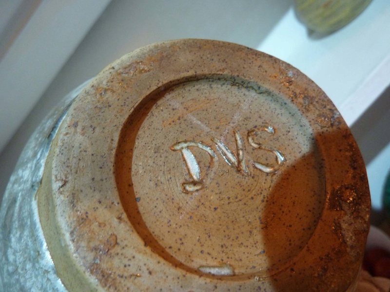 Very heavy vase marked DVS to base... 00610