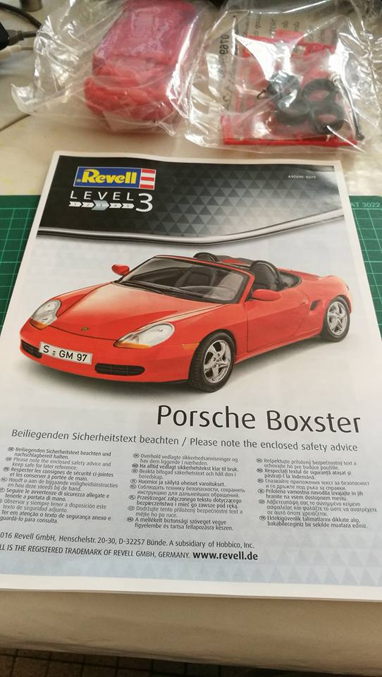 [REVELL] PORSCHE BOXSTER 1/24ème Réf 07690 000412