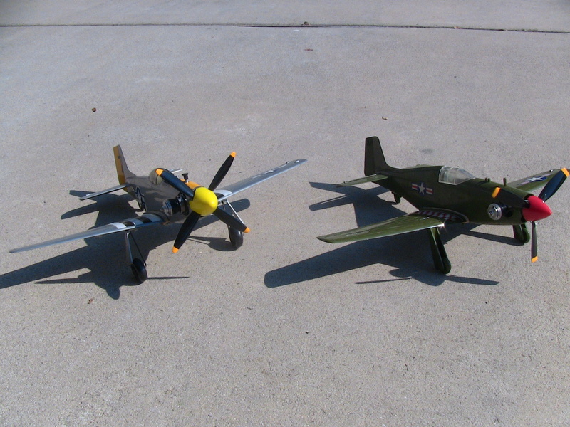 My Cox P-51 Mustangs, slightly modified Img_0228