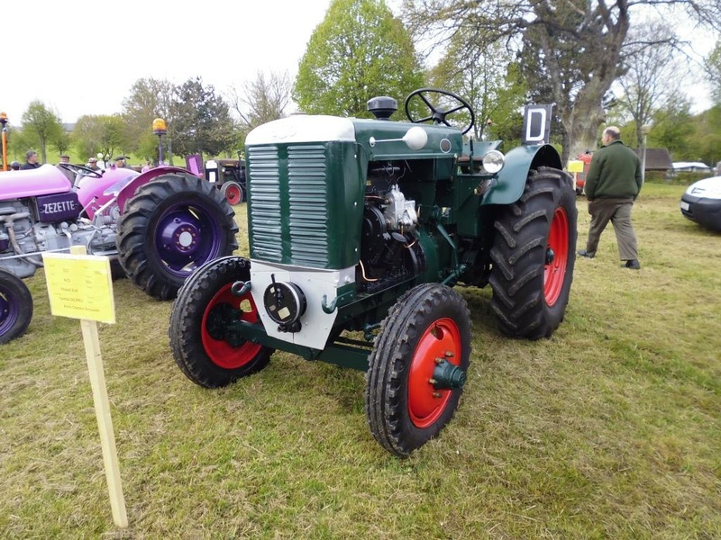 Tracteur dans le 03. P1010312