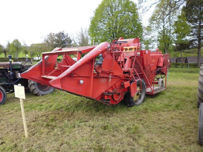 Tracteur dans le 03. P1010323