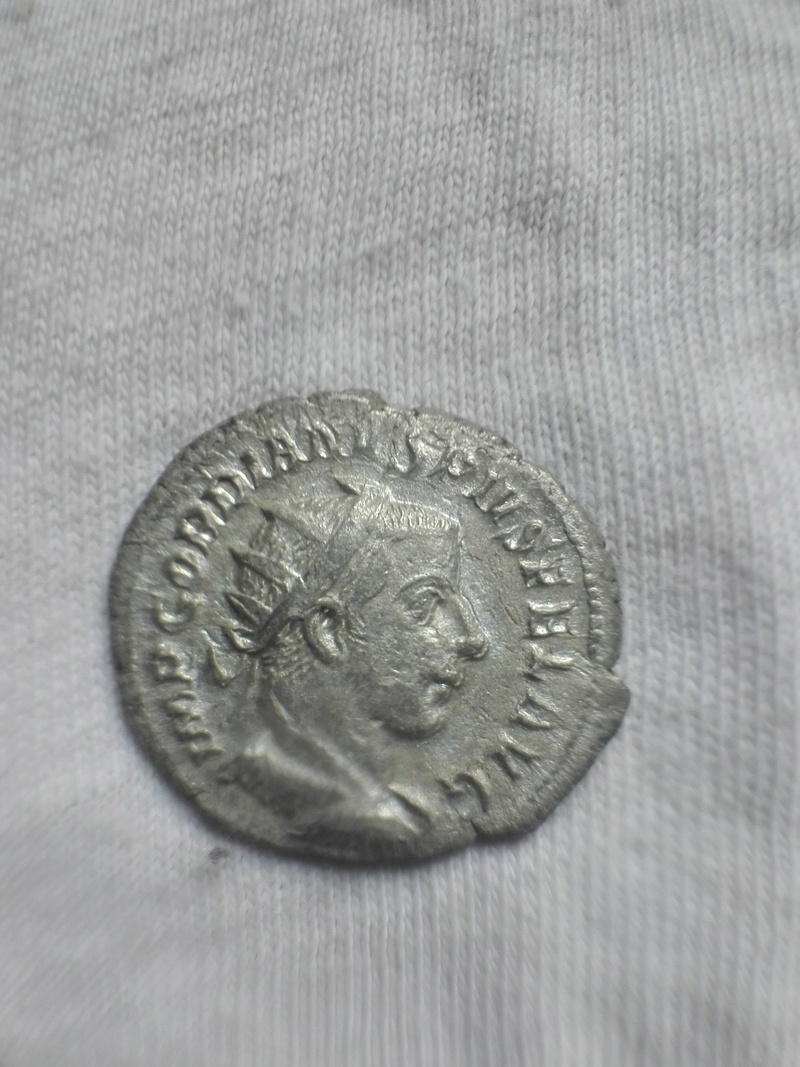 Antoniniano de Gordiano III. PAX AVGVSTI. paz avanzando a izq. Antioquía Img_2034