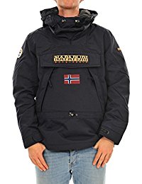 La moda de los abrigos con la bandera de Noruega.  417gmo10