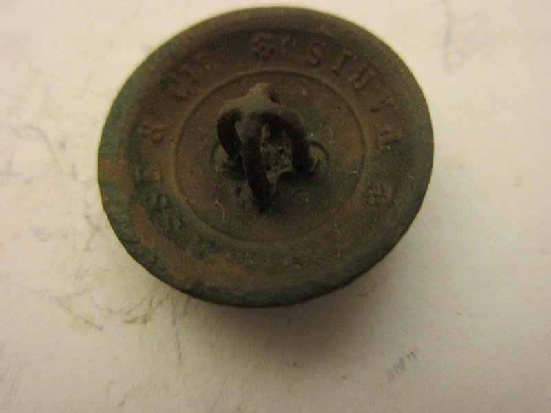 Un autre bouton, de la Garde Nationale 1870/1871 Img_5925