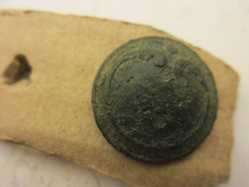  bouton de régiment de ligne Napoléon III datée de 1844/1871, Amée de terre Img_5931