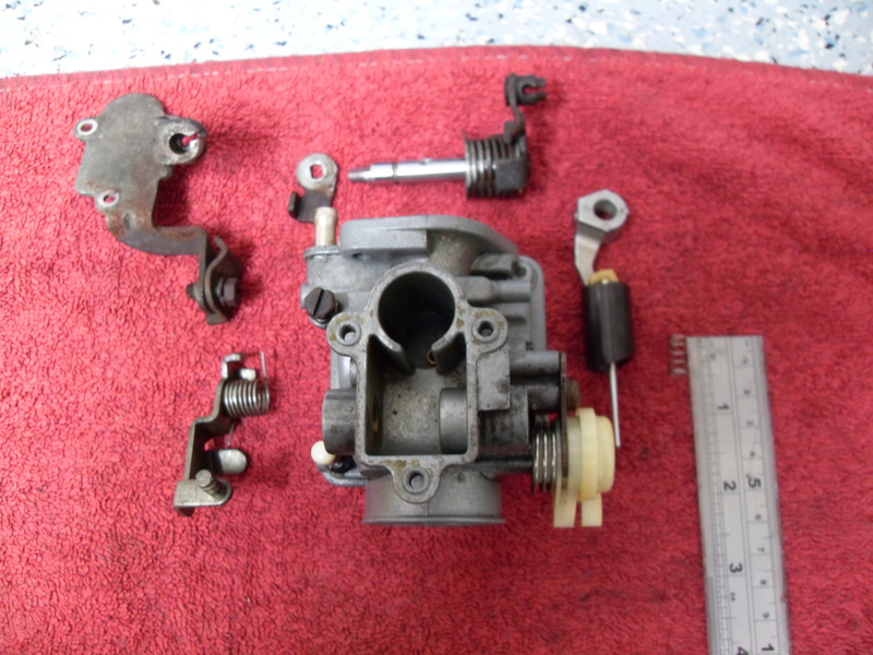T80 carb. Mystery spring position. Help needed. T80_ca17