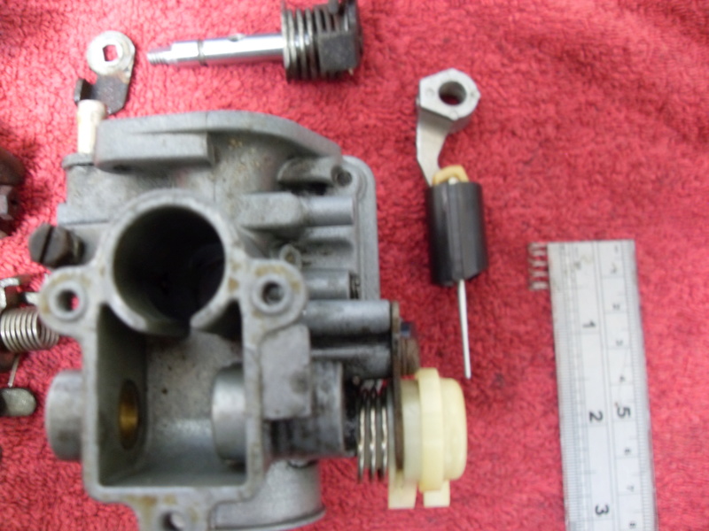 T80 carb. Mystery spring position. Help needed. T80_ca19