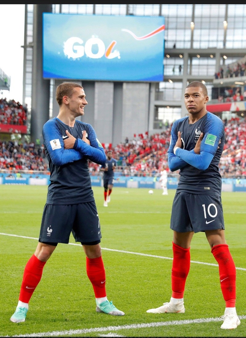 ¿Cuánto mide Kylian Mbappé? - Altura - Real height Screen10