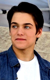 Dylan Sprayberry [585 avatars] - Page 3 Vavali41