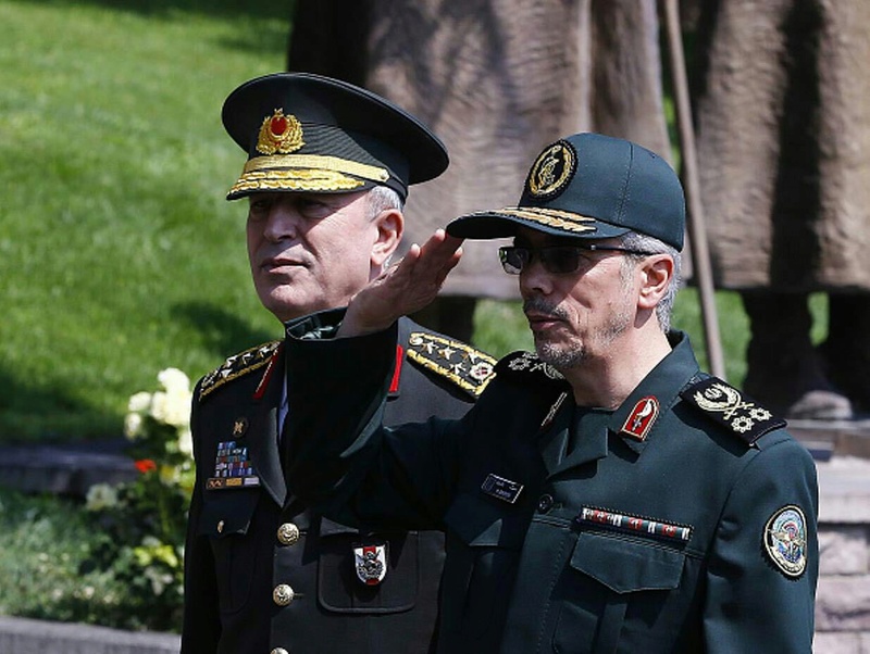 رئيس أركان الجيش التركي  'الفريق خلوصي آكار' يتصل برئيس  هيئة الاركان العامة... 6caaf310
