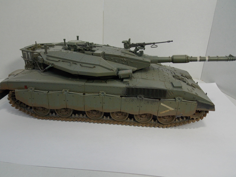 Merkava Mk.IIID LIC Hobby Boss 1/35 Dscn0117